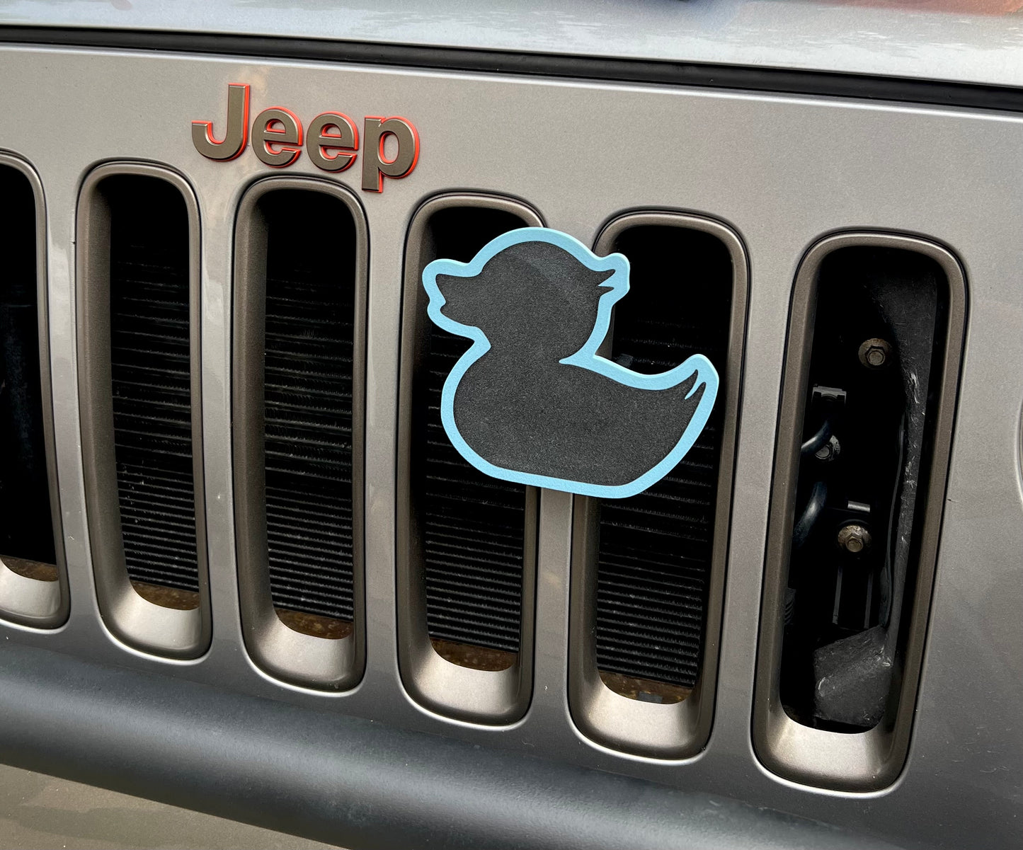 Grille Emblem + Grille Clamp for Jeep