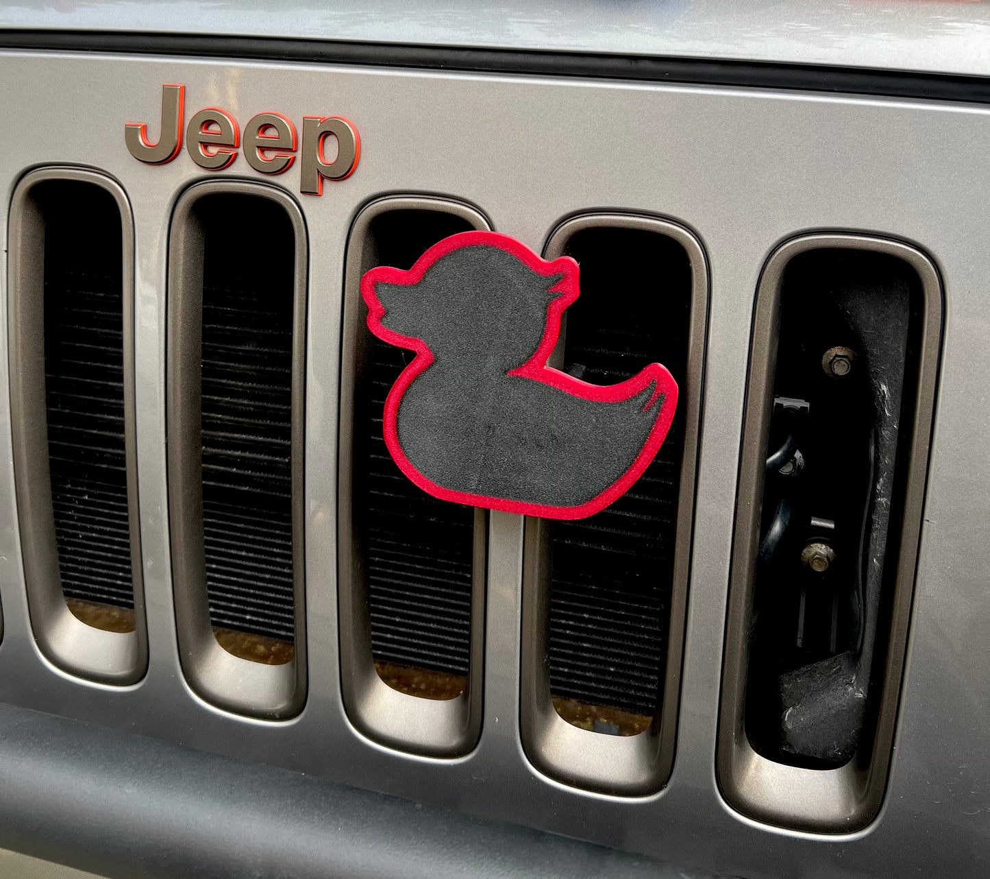 Grille Emblem + Grille Clamp for Jeep