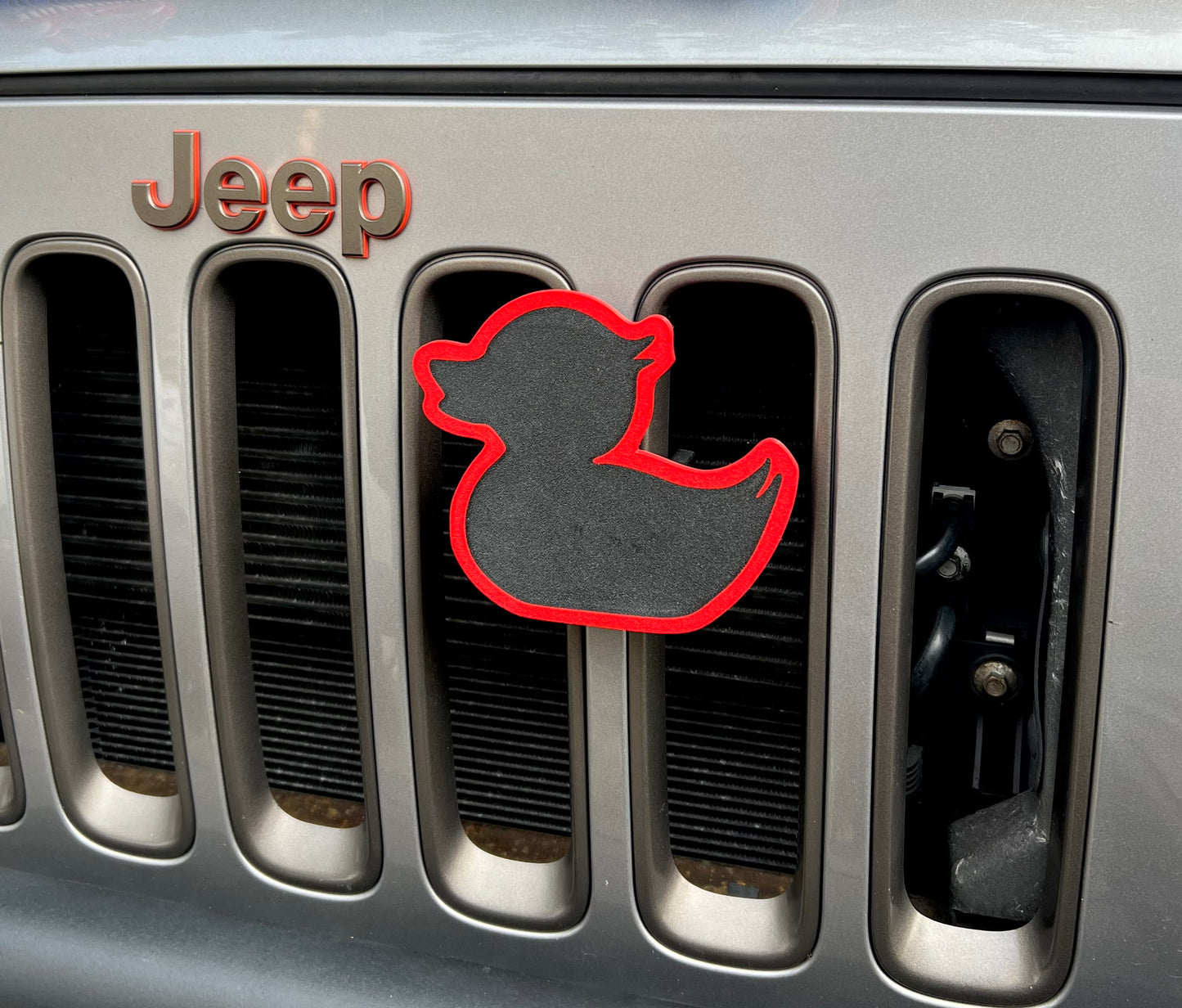 Grille Emblem + Grille Clamp for Jeep