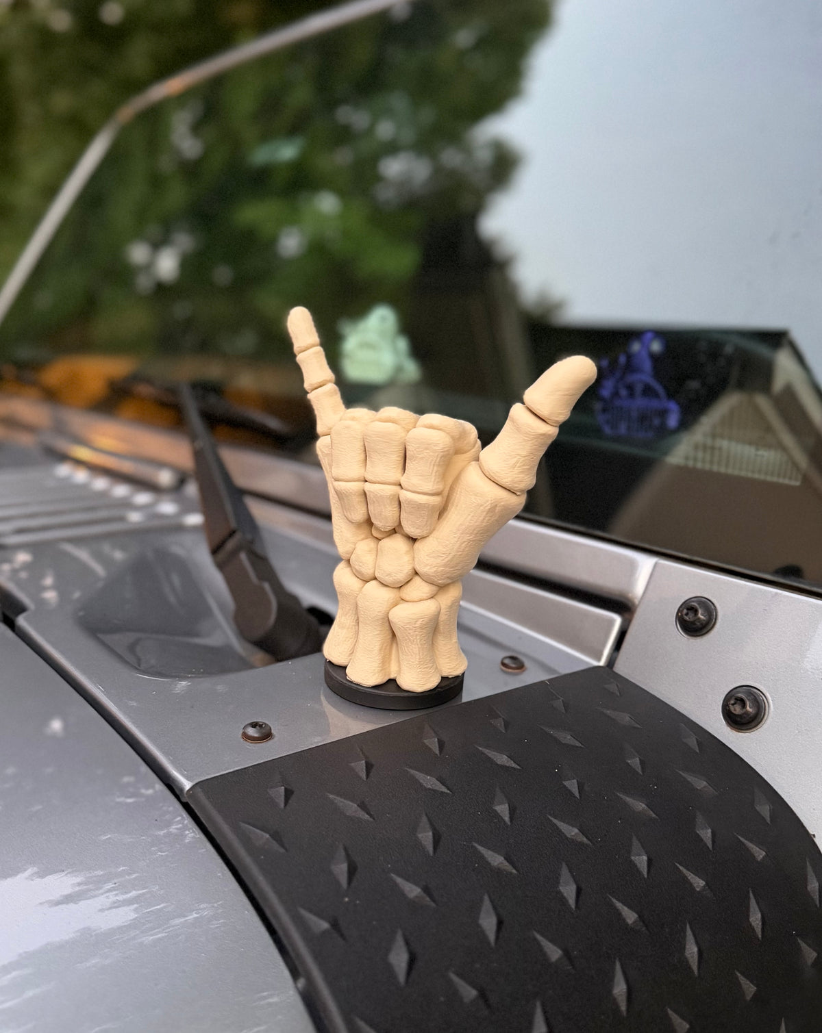 Skeleton Hand Car Topper - Magnetic Vehicle Accessory