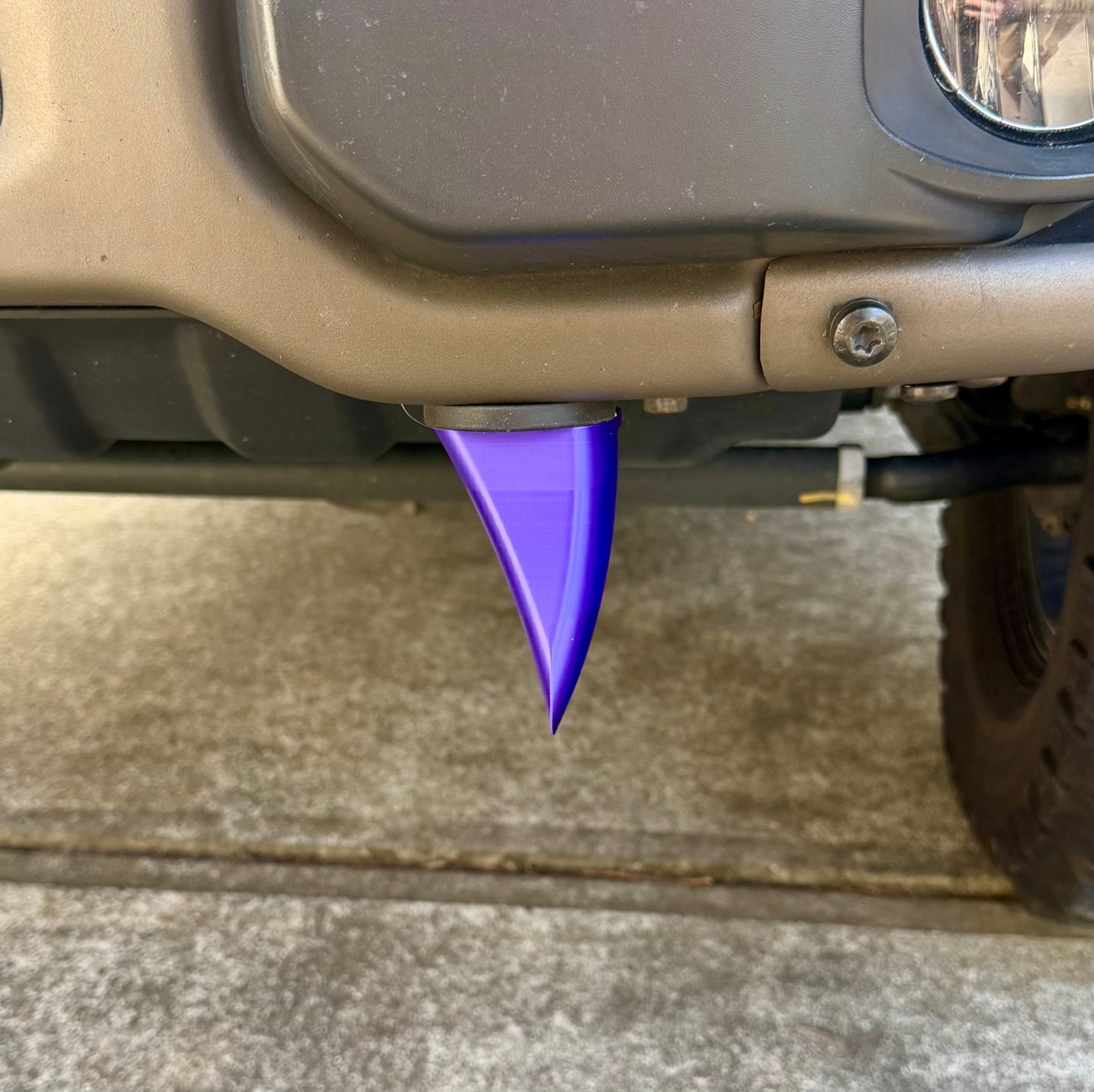 Bumper Fangs - Magnetic Teeth for your Bumper (set of 2)