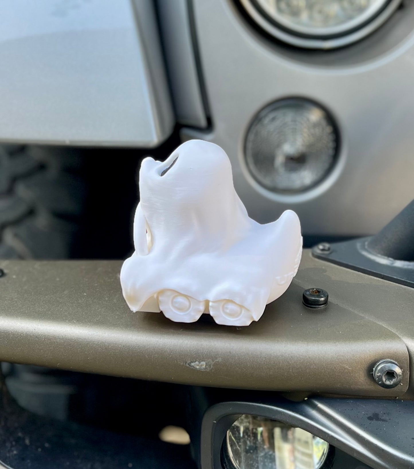 Limited Edition: Big Show Ghost Magnetic Jeep Duck