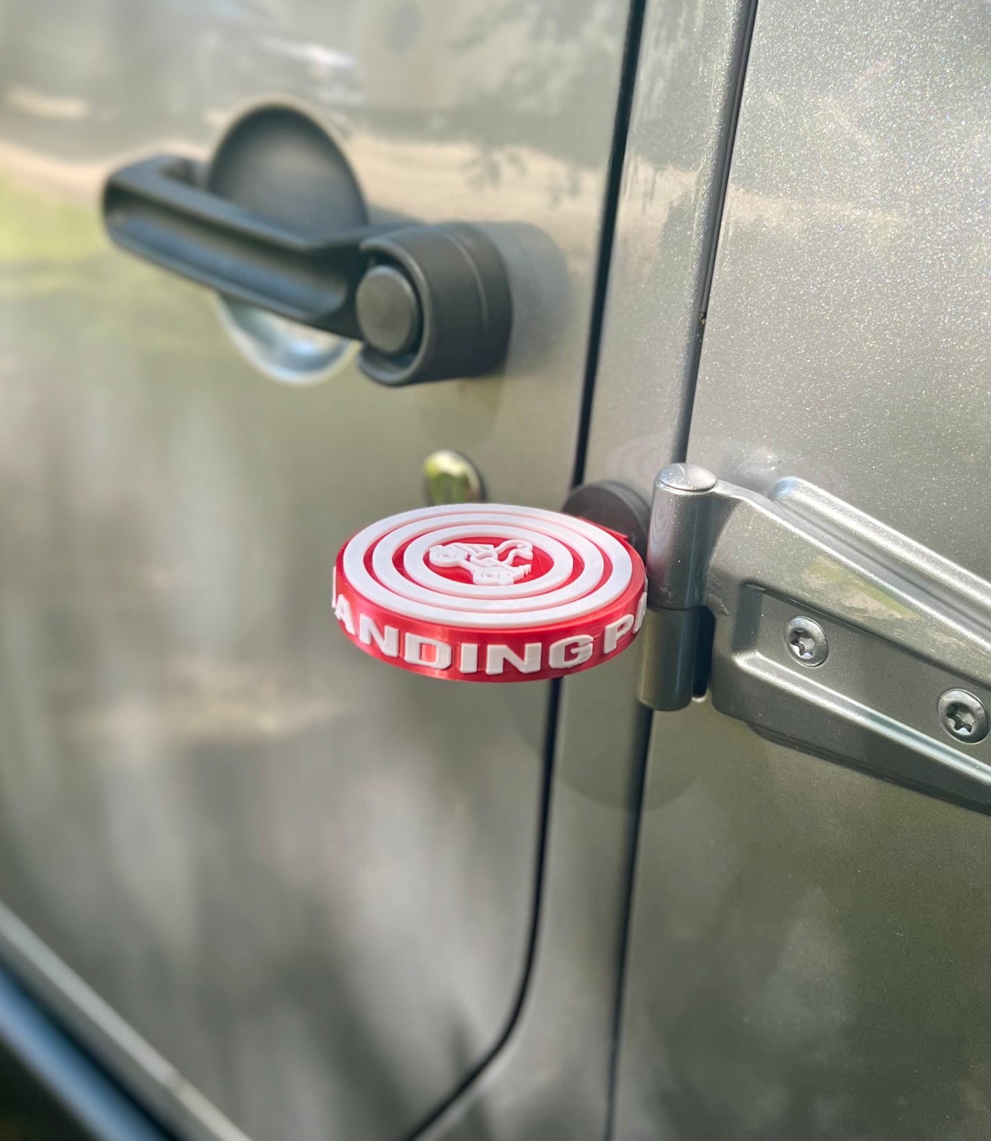 Jeep Duck Landing Pad Magnetic - No Tools Needed
