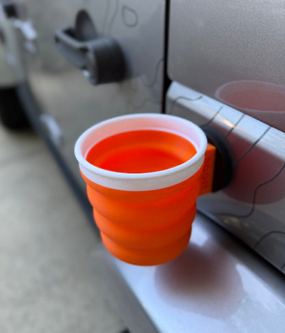 Backyard Pool Roost™ Magnetic Drink Dock