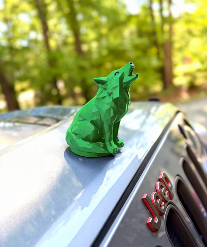 Howling Wolf – Edge Series Magnetic Vehicle Accessory