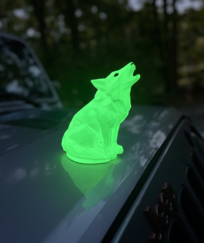 Howling Wolf – Edge Series Magnetic Vehicle Accessory