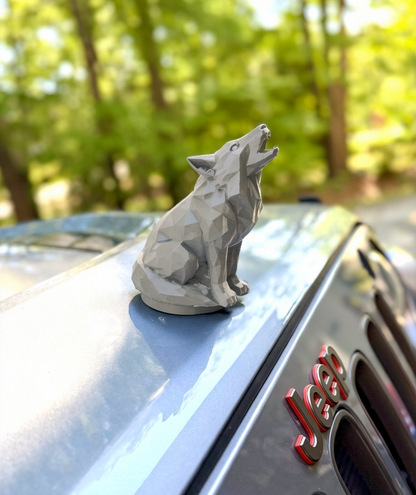 Howling Wolf – Edge Series Magnetic Vehicle Accessory