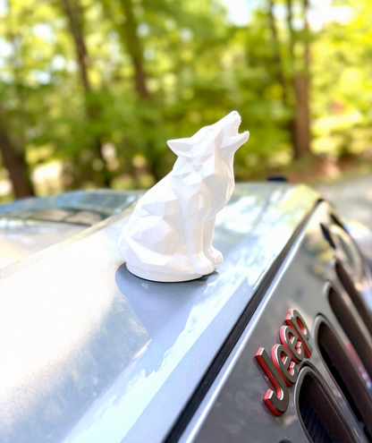 Howling Wolf – Edge Series Magnetic Vehicle Accessory